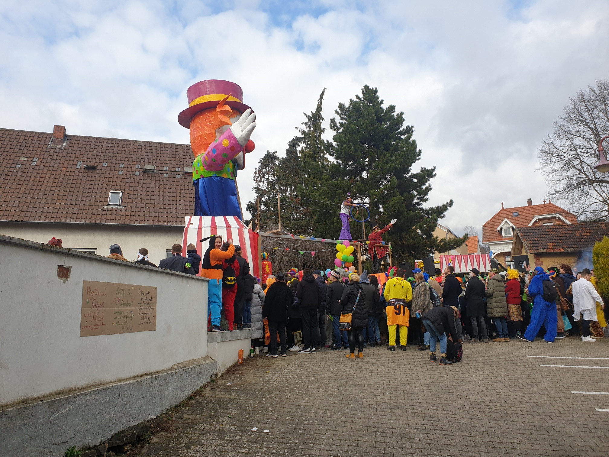 zum Vergrößern einfach anklicken